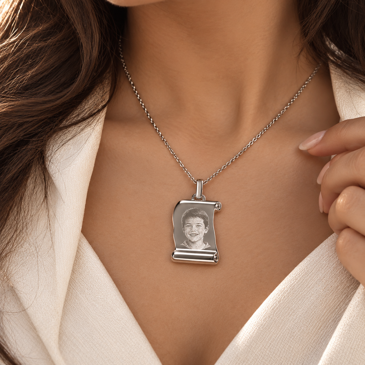 KINLORE A10 personalised 925 sterling silver scroll photo pendant worn by woman