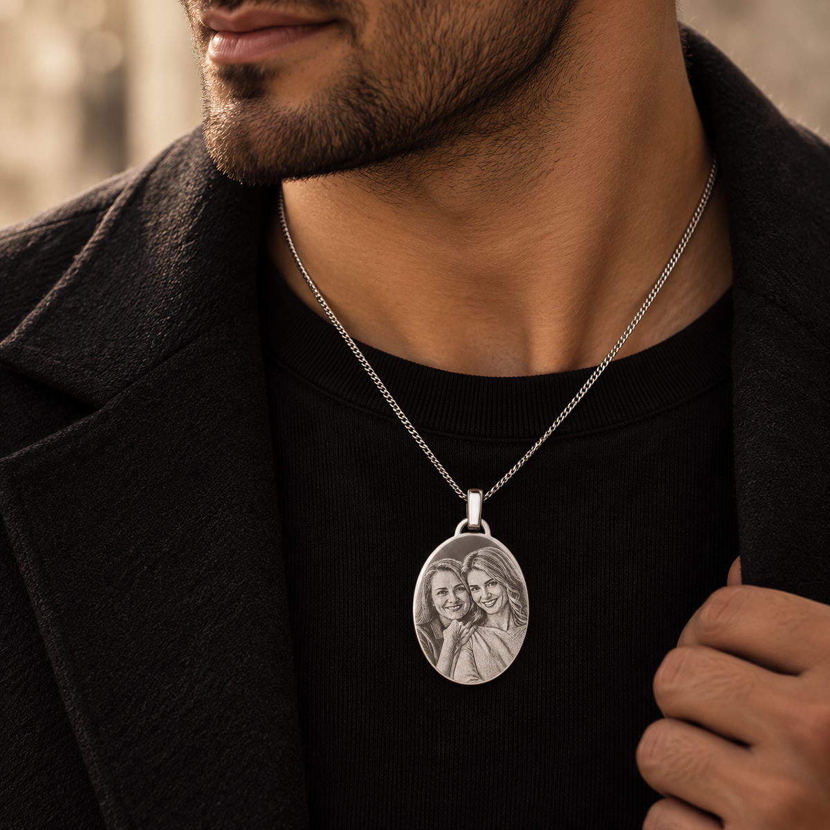 KINLORE A9 personalised 925 sterling silver oval photo pendant worn by man